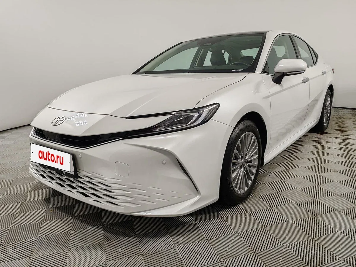 Toyota Camry IX (XV80) China Market