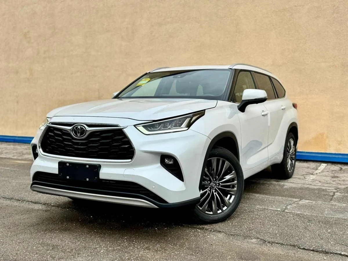 Toyota Highlander IV (U70)