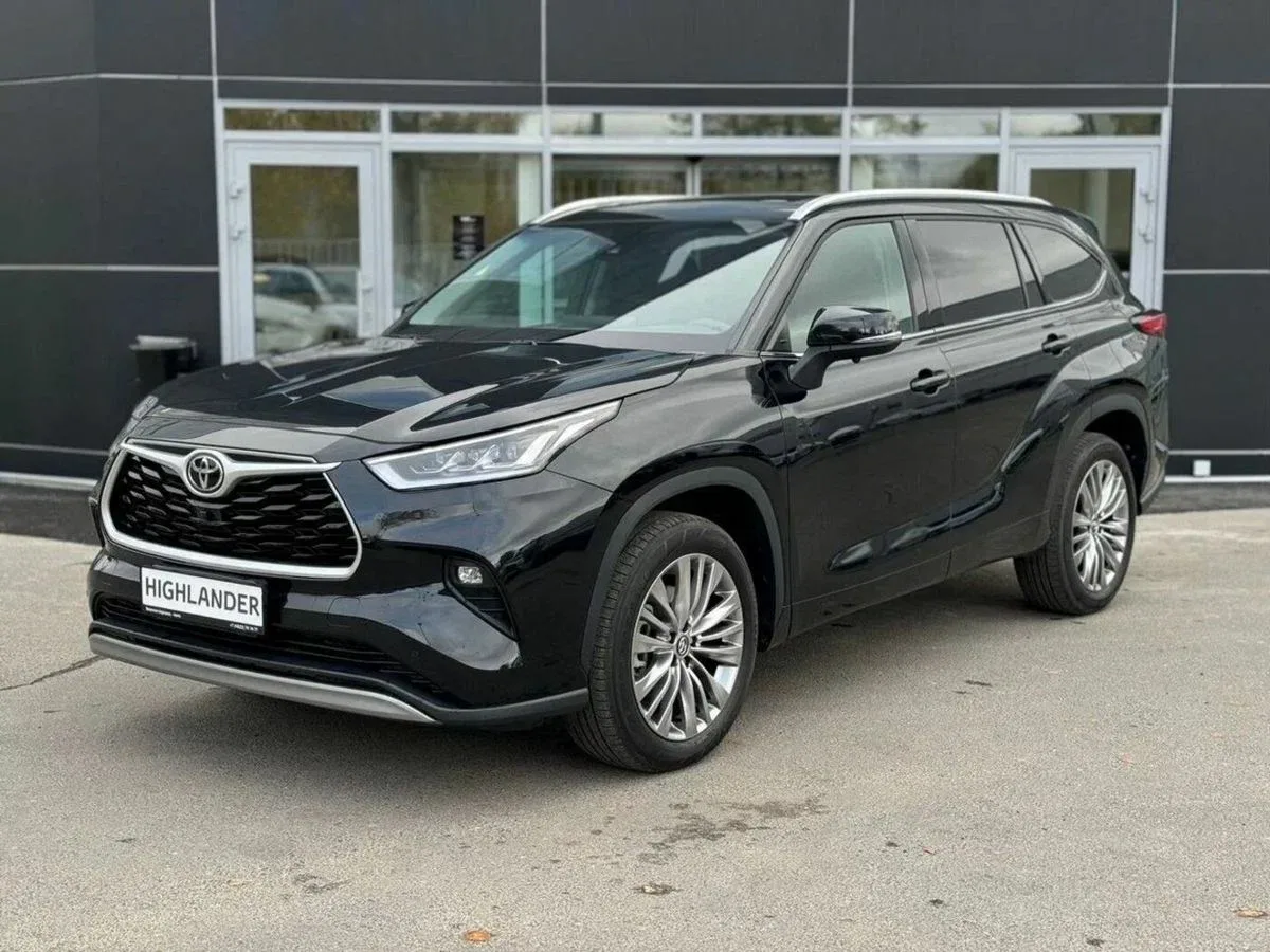 Toyota Highlander IV (U70)