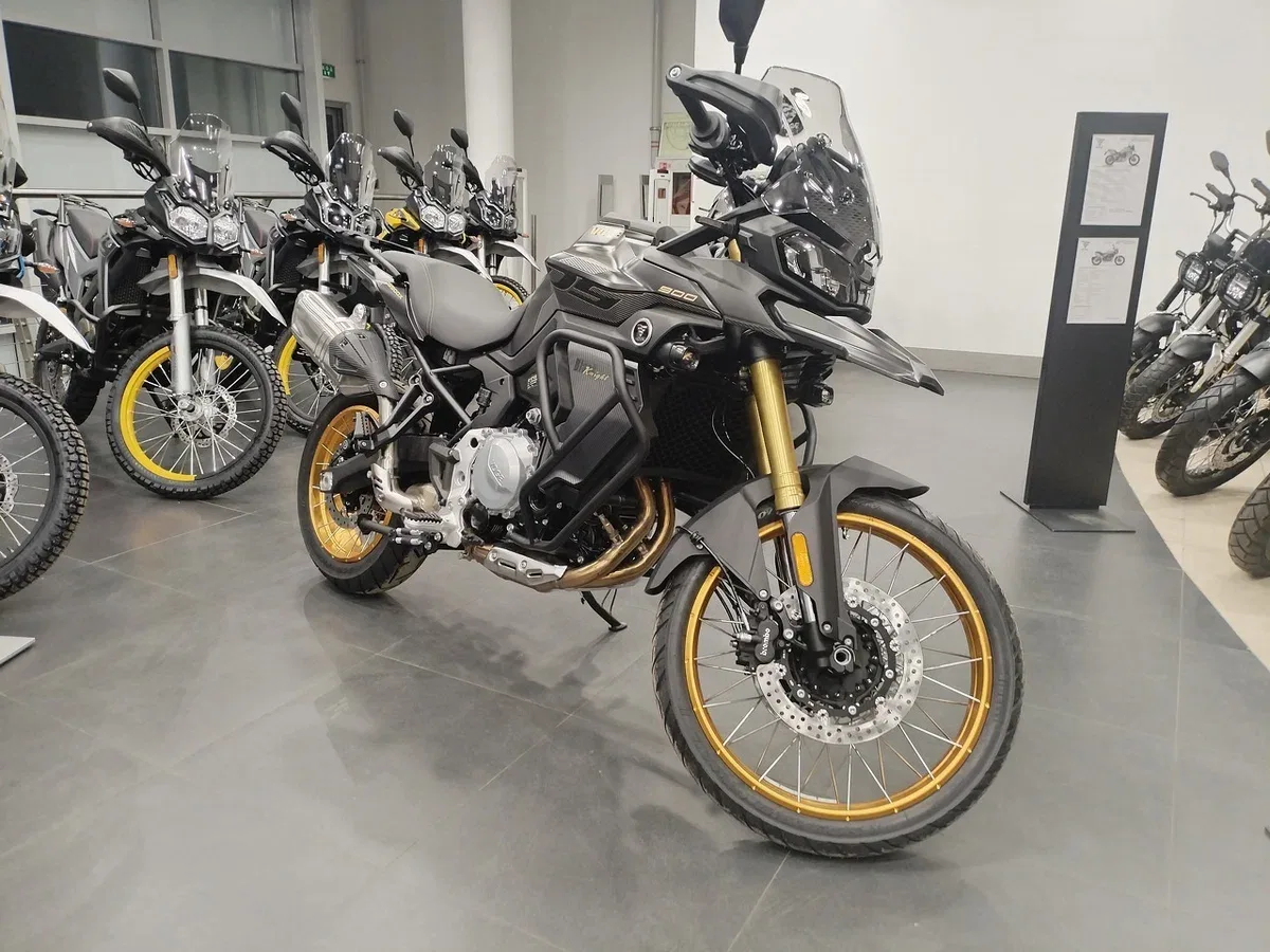 Voge DS900X