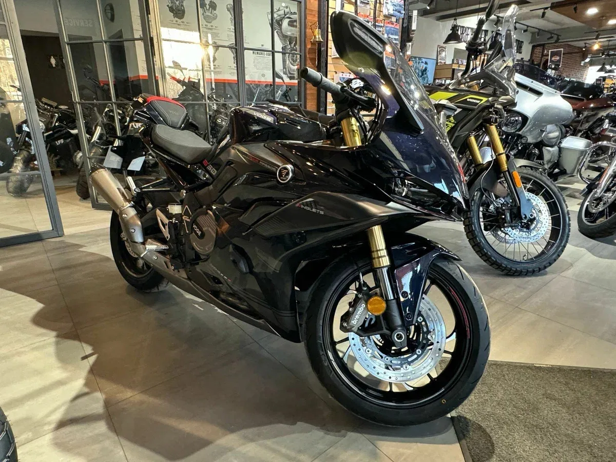 Voge RR660S