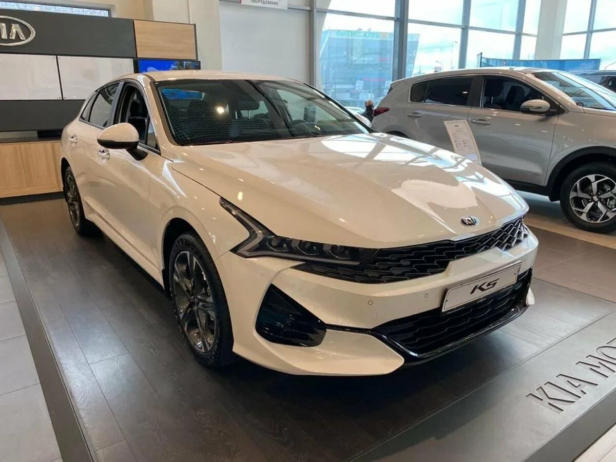 Kia K5 III