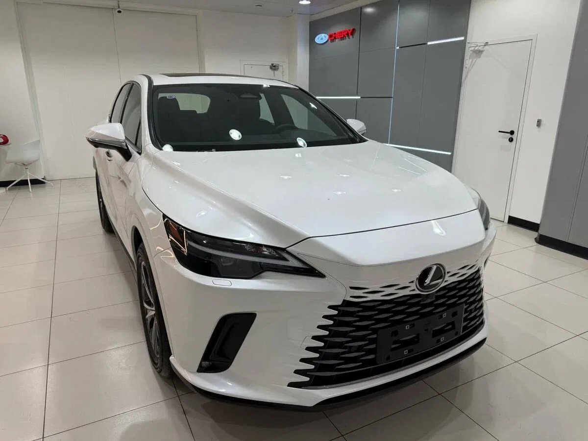 Lexus RX V