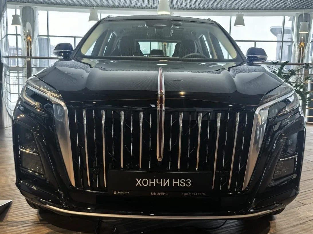 Hongqi HS3