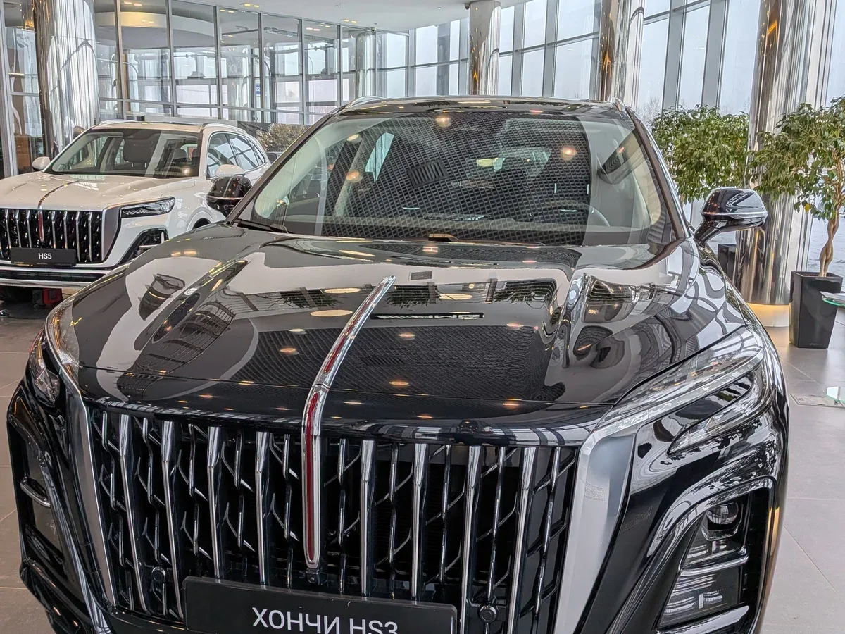 Hongqi HS3