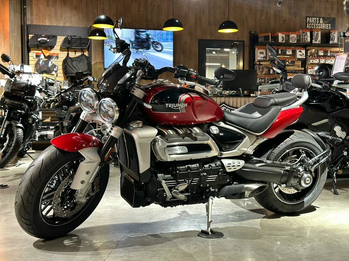 Triumph Rocket 3