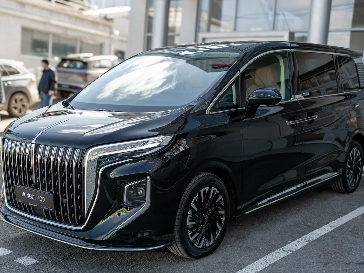 Hongqi HQ9