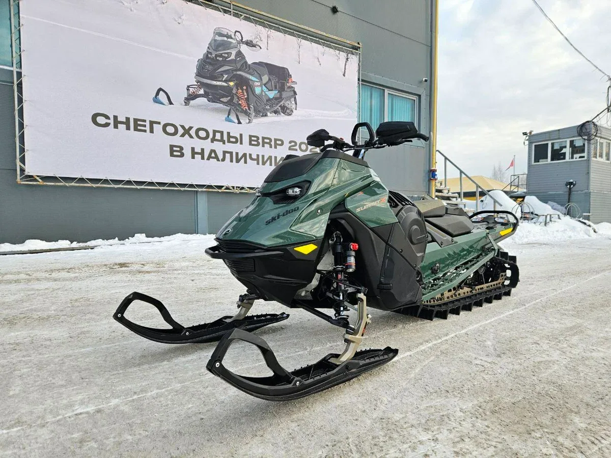 BRP Ski-Doo Summit 850