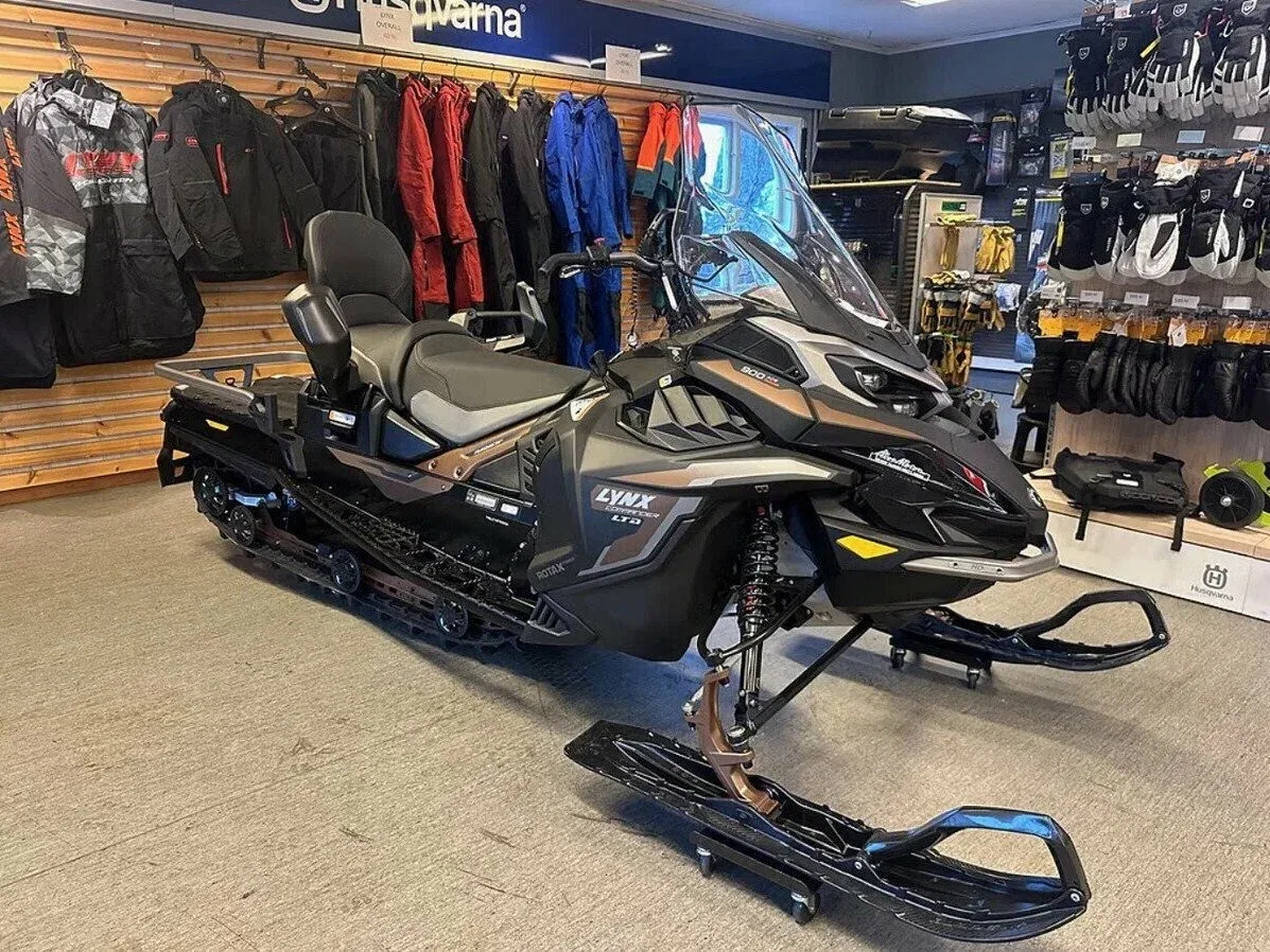 BRP Lynx Commander 900