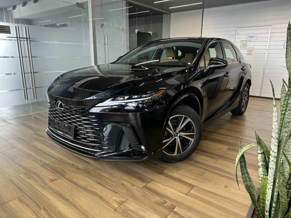 Lexus RX V