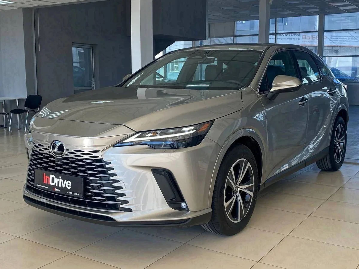 Lexus RX V