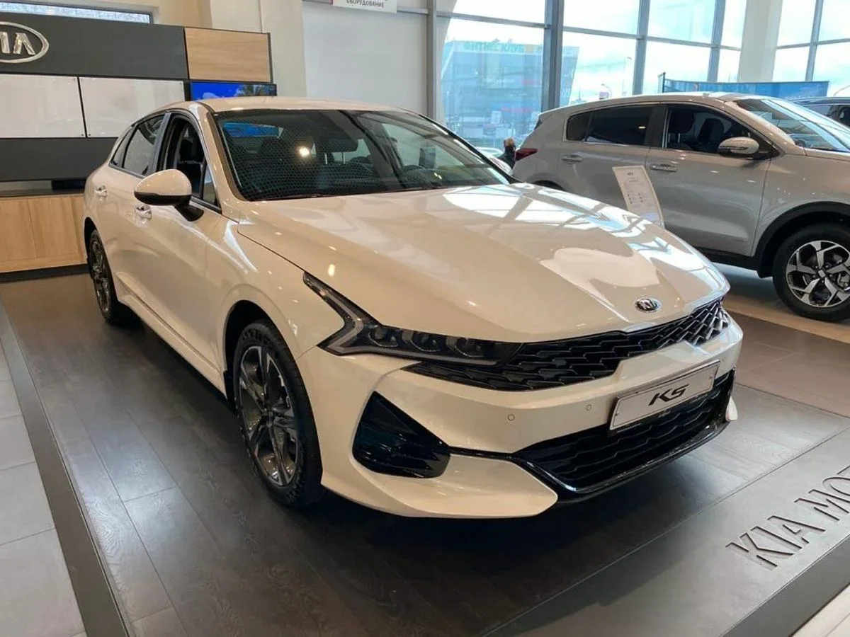Kia K5 III