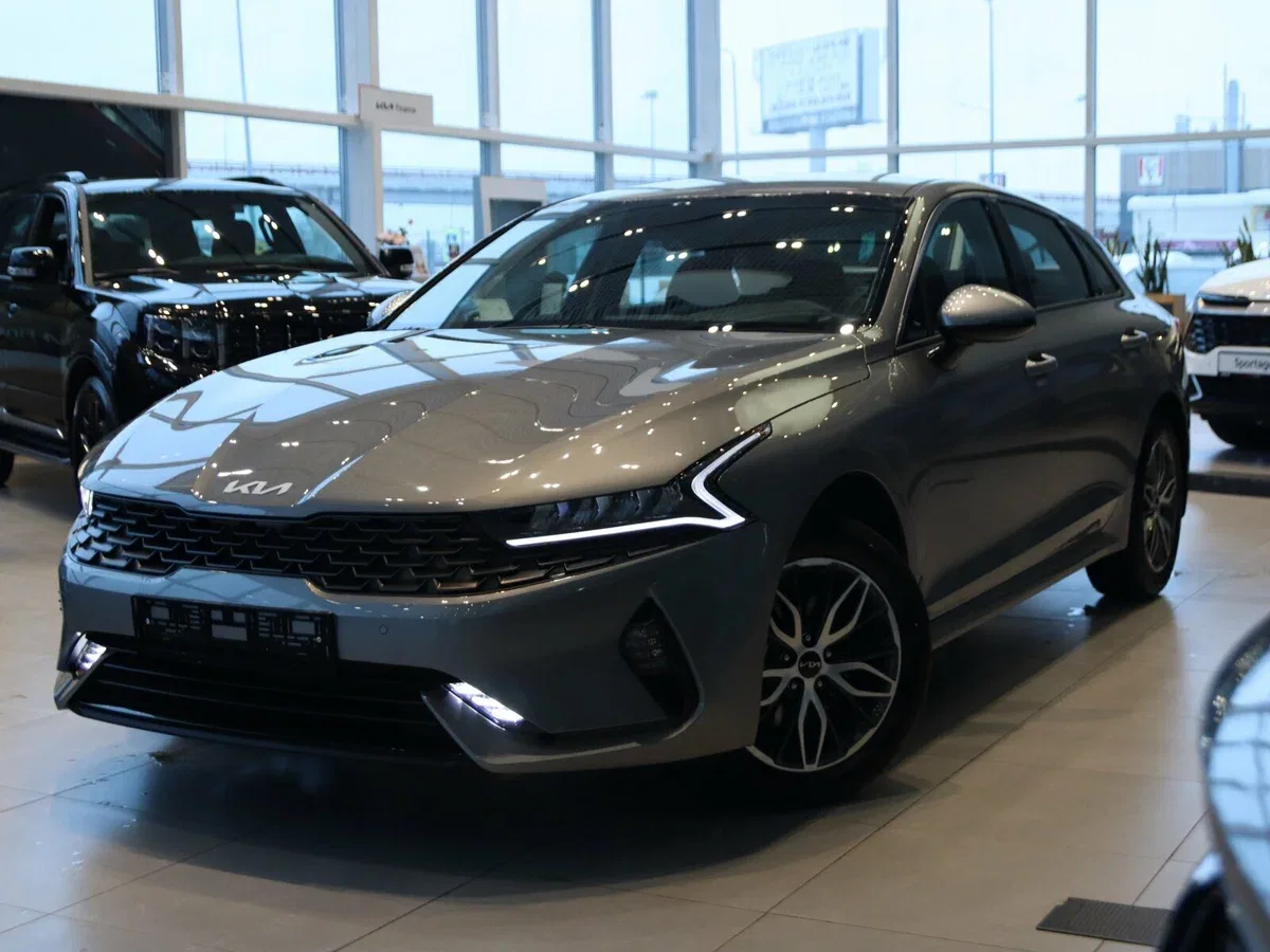 Kia K5 III