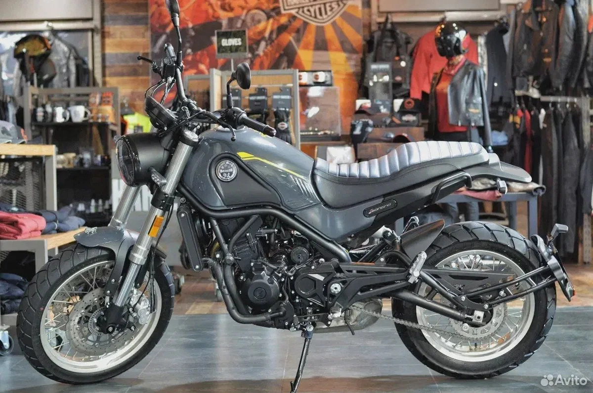 Benelli Leoncino 500 Trail