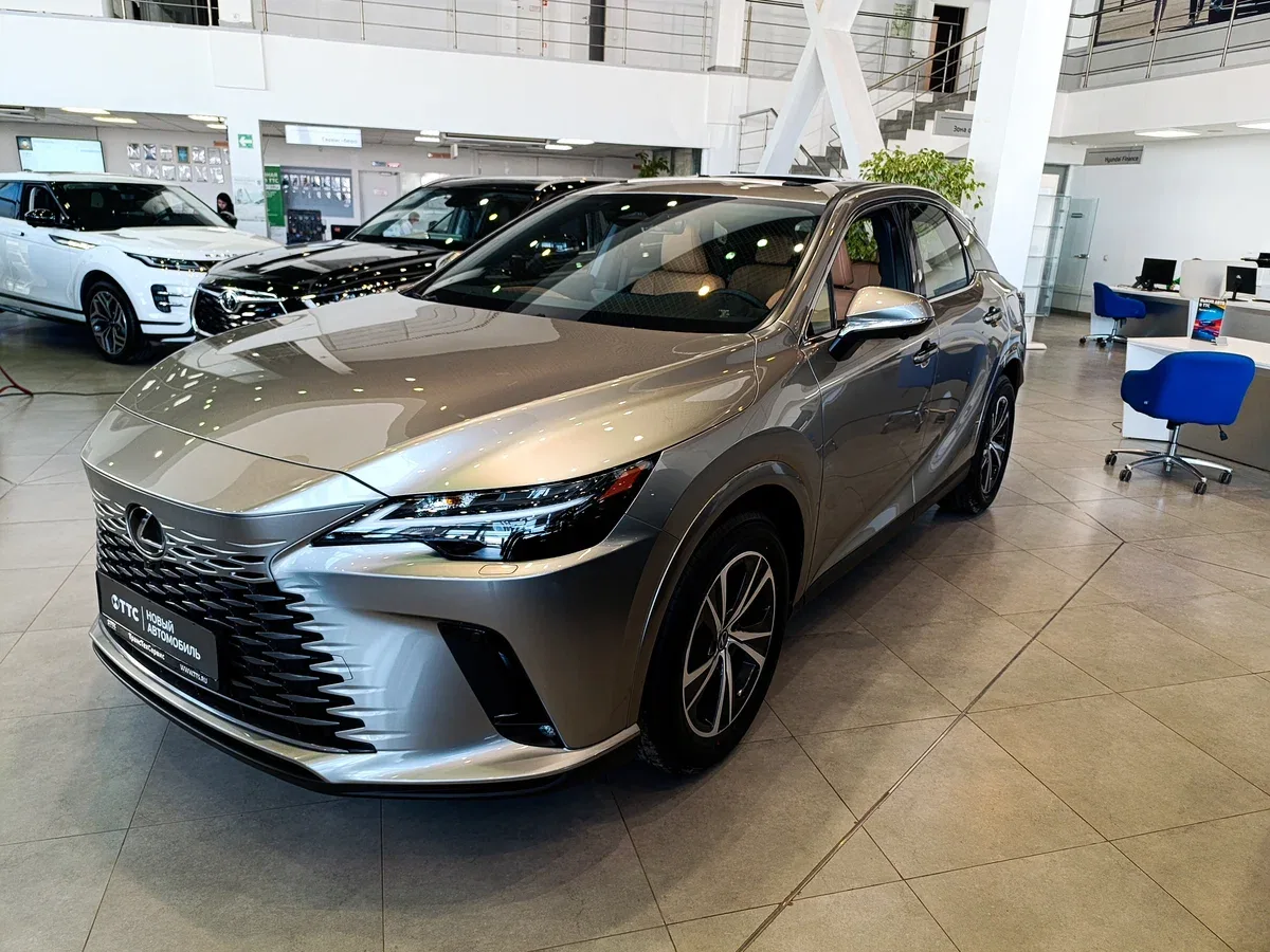 Lexus RX V