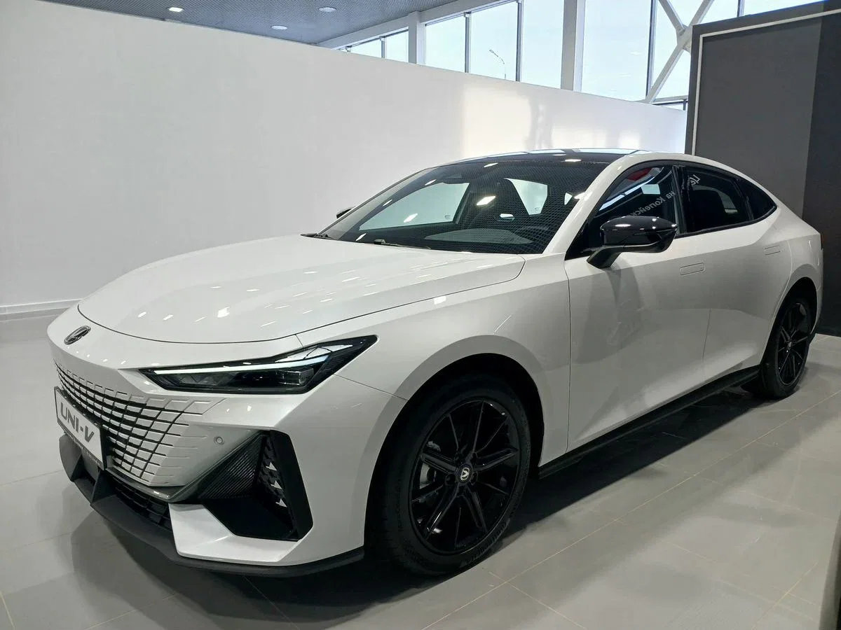 Changan UNI-V I