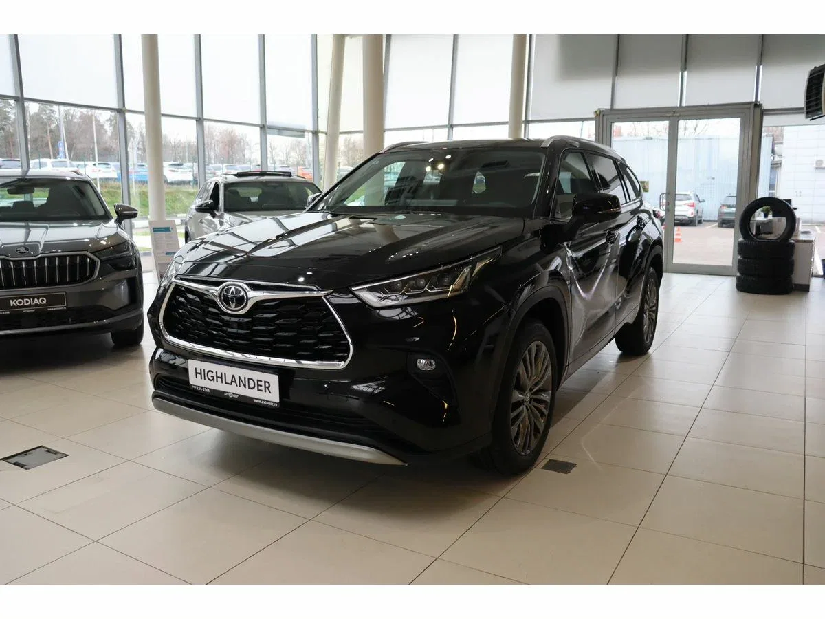 Toyota Highlander IV (U70)