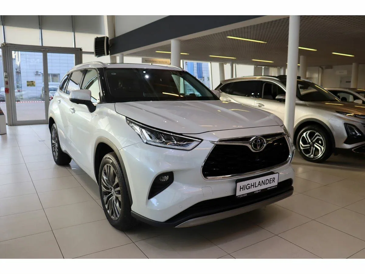 Toyota Highlander IV (U70)