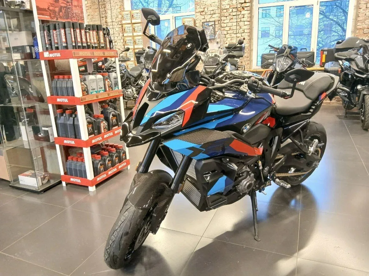 BMW M 1000 XR