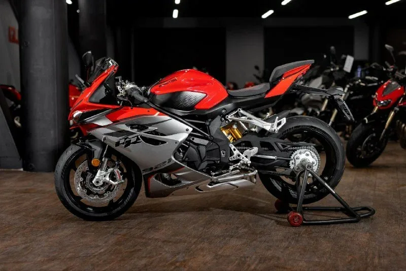 QJMotor SRK 921 RR