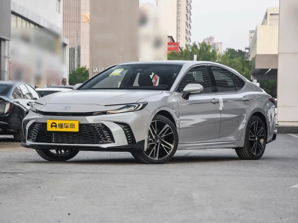 Toyota Camry IX (XV80) China Market