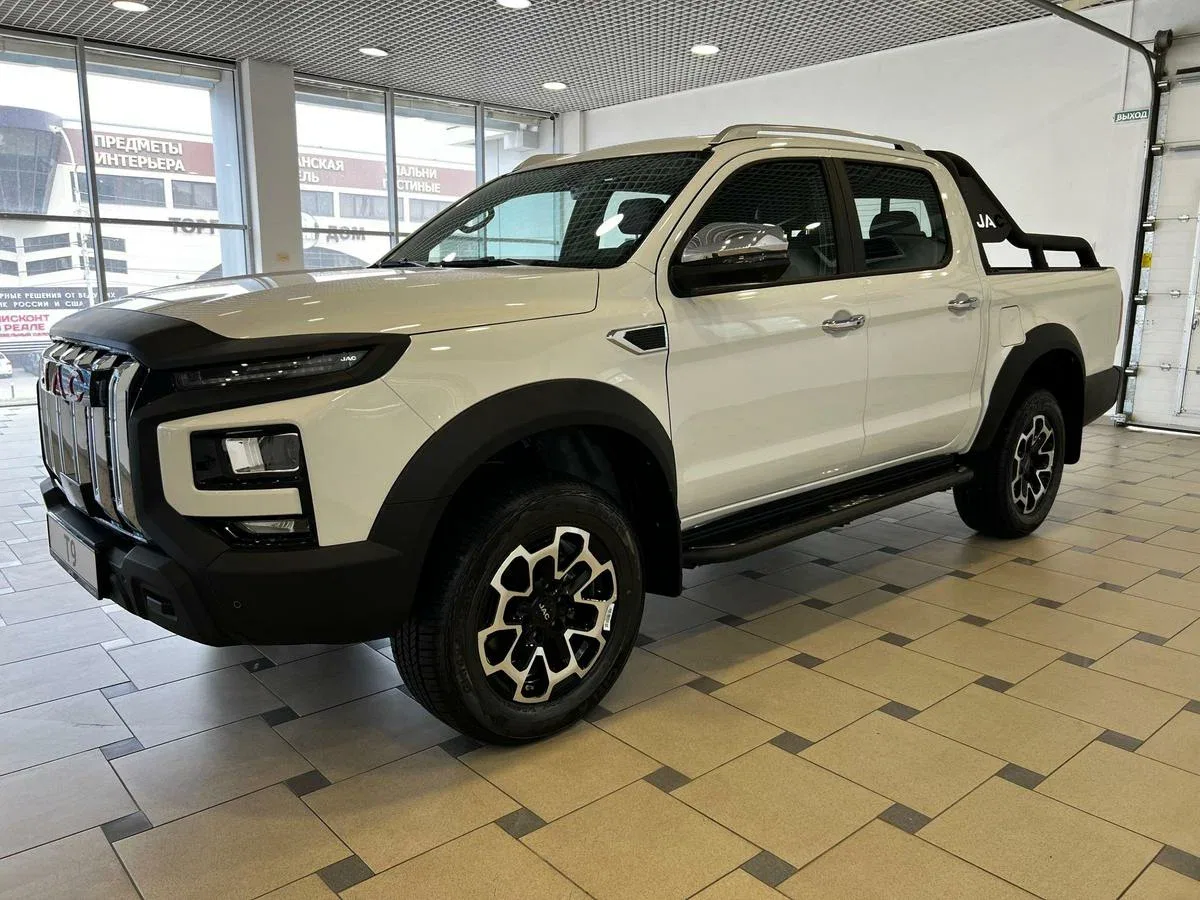 JAC T9
