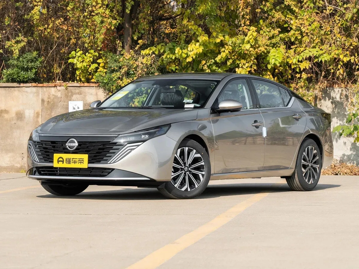 Nissan Teana IV