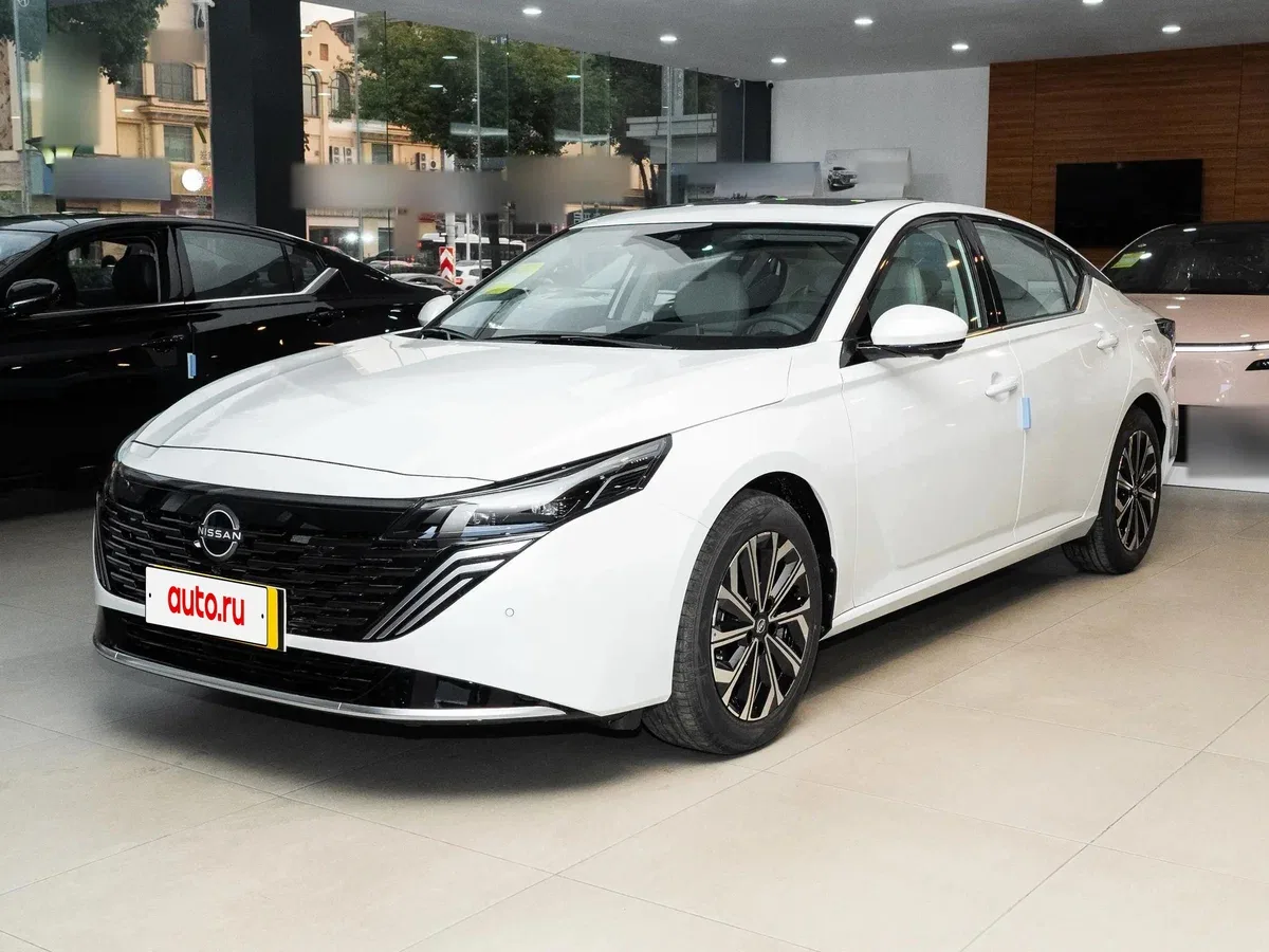 Nissan Teana IV