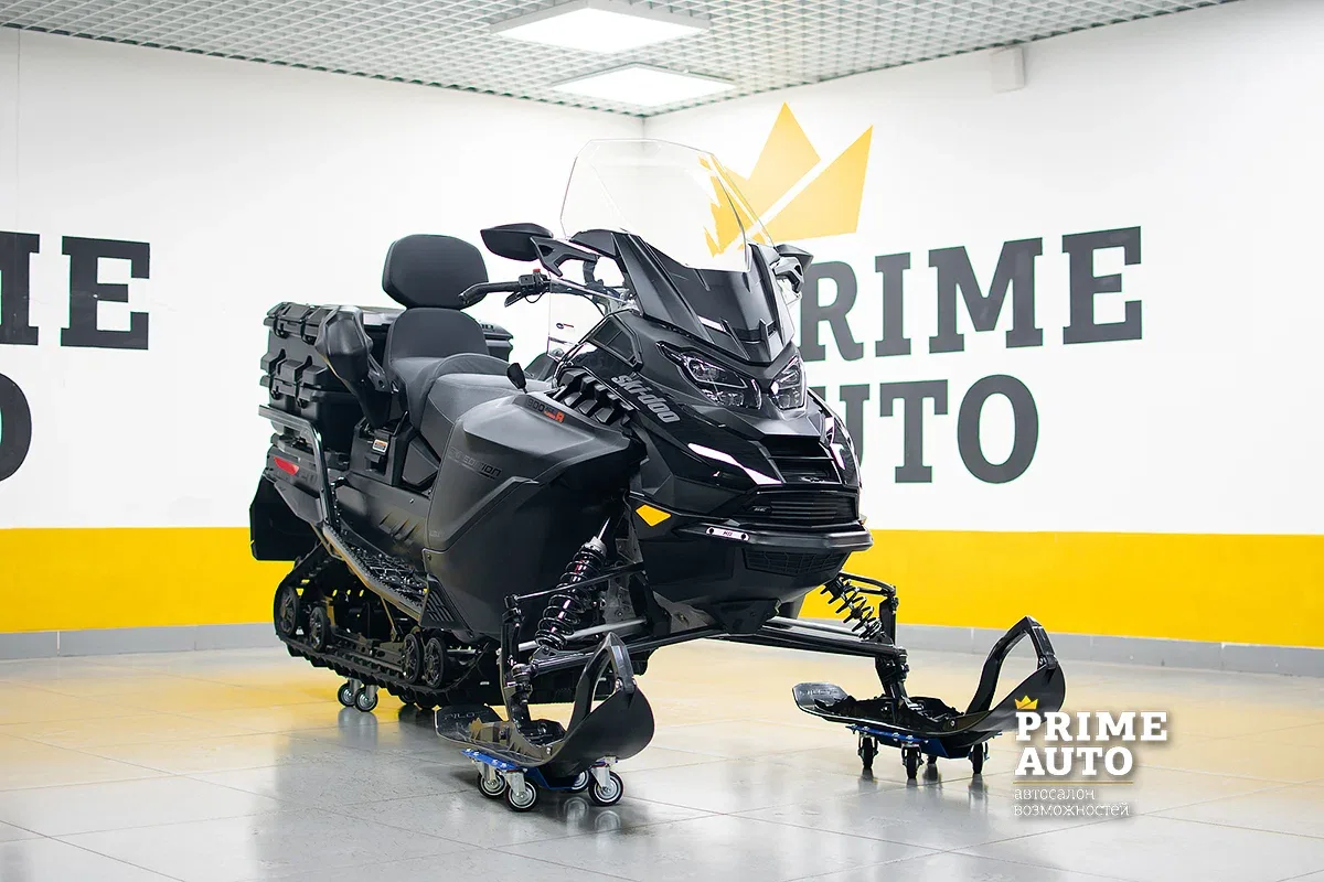 BRP Ski-Doo Expedition 900