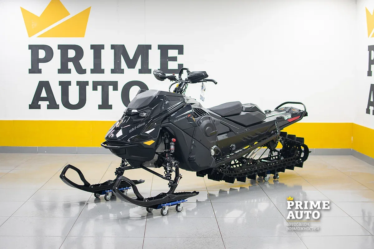 BRP Ski-Doo Summit 850