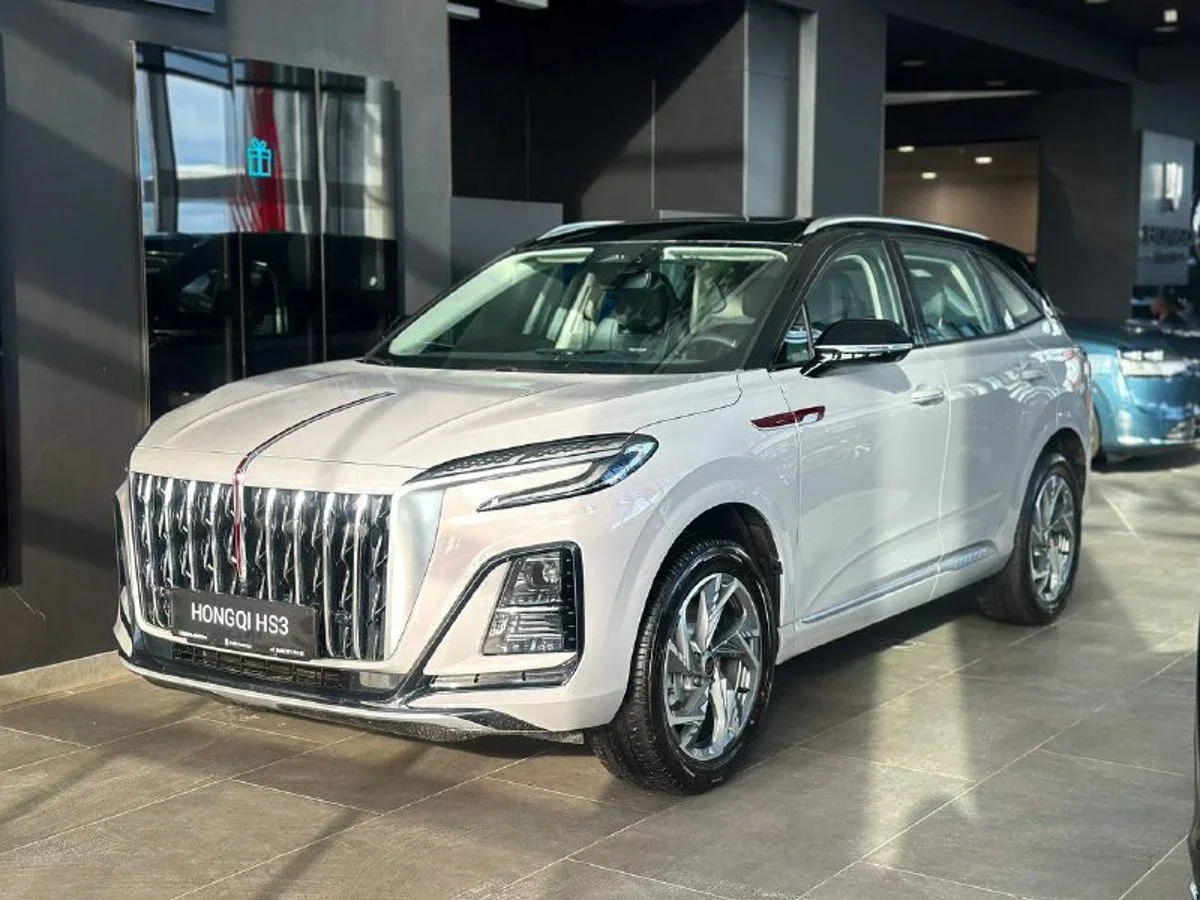 Hongqi HS3