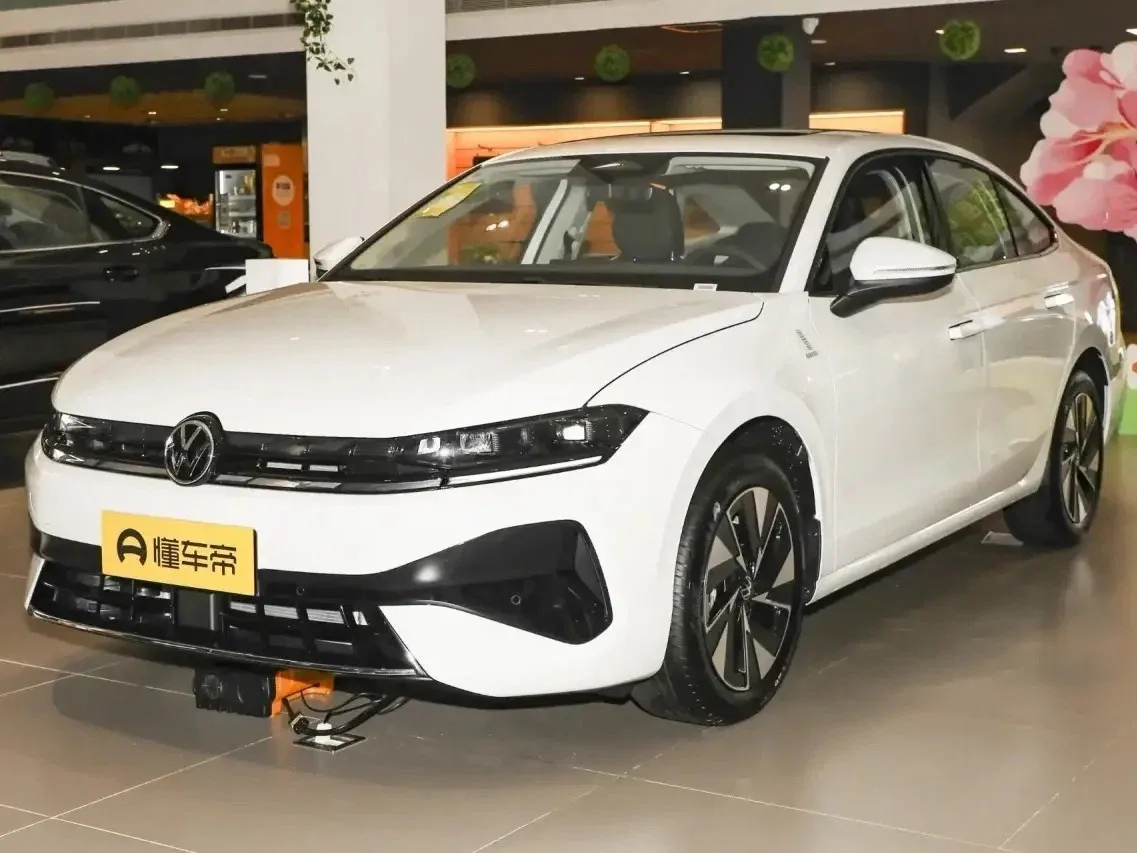 Volkswagen Sagitar IV