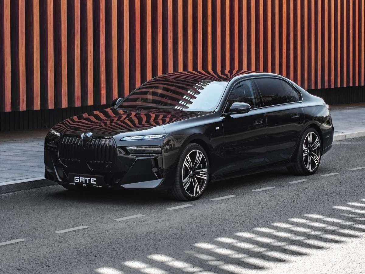 BMW 7 серии VII (G70)