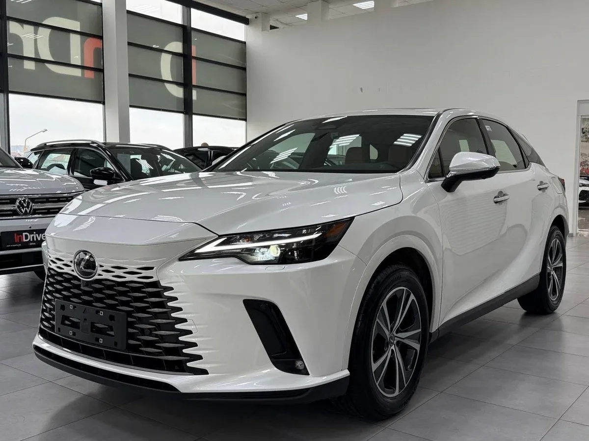 Lexus RX V