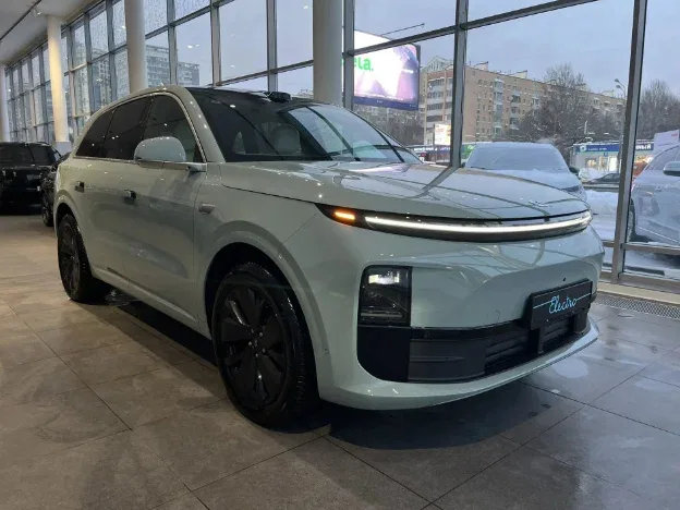 Li Auto (Lixiang) L6
