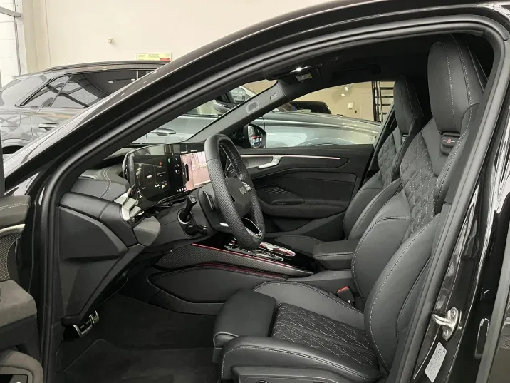 Audi A6 VI (C9)