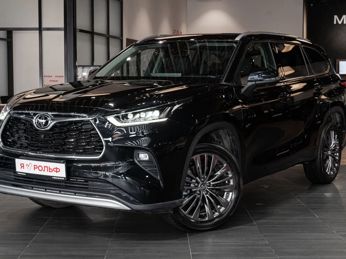 Toyota Highlander IV (U70)