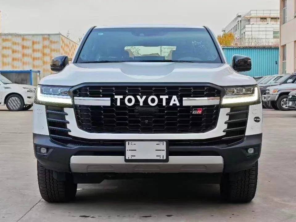 Toyota Land Cruiser 300 Series