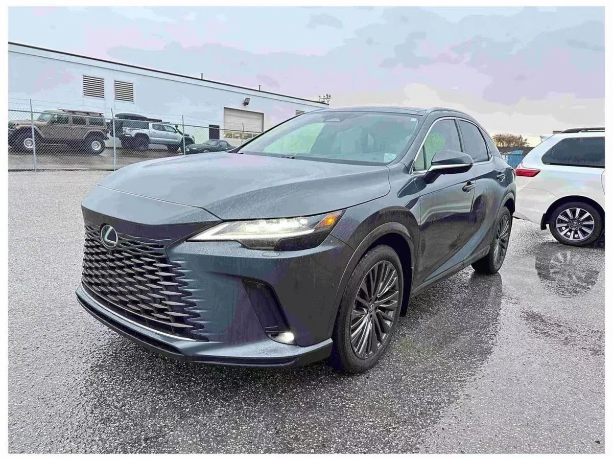 Lexus RX V