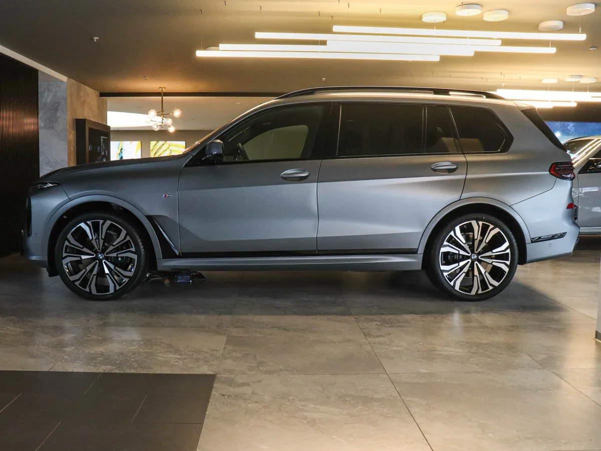 BMW X7 I (G07) Рестайлинг