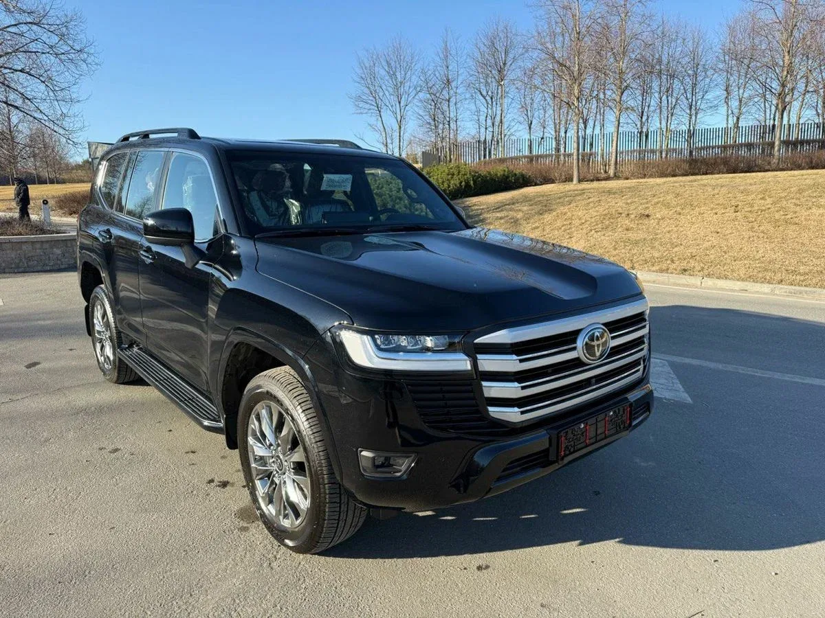 Toyota Land Cruiser 300 Series