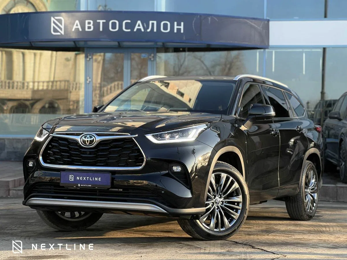 Toyota Highlander IV (U70)