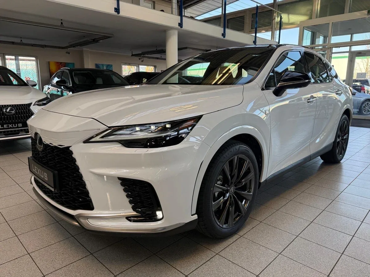 Lexus RX V