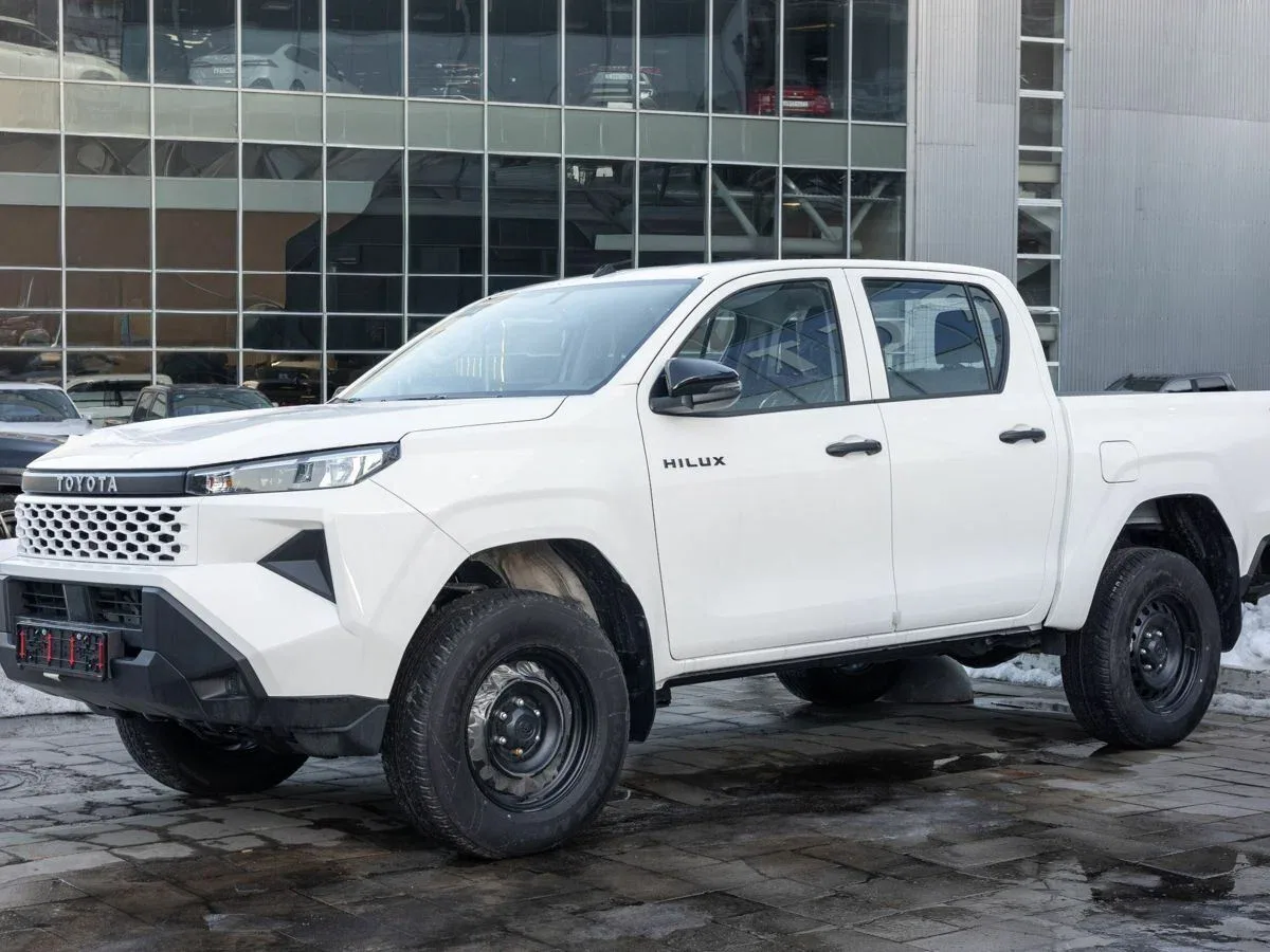Toyota Hilux IX