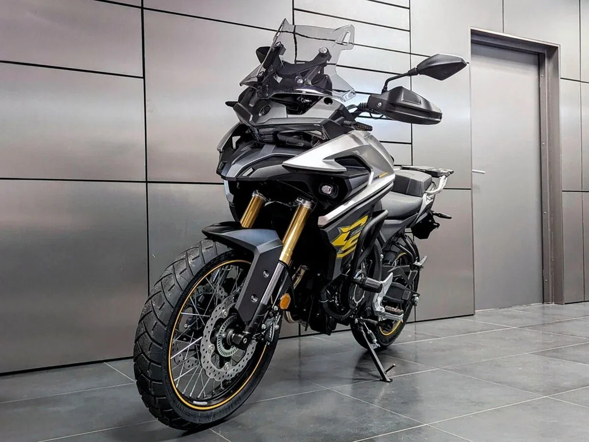 Voge 525DSX