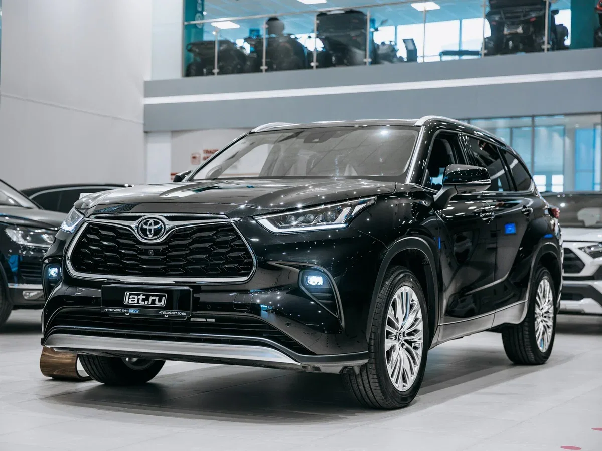 Toyota Highlander IV (XU70)