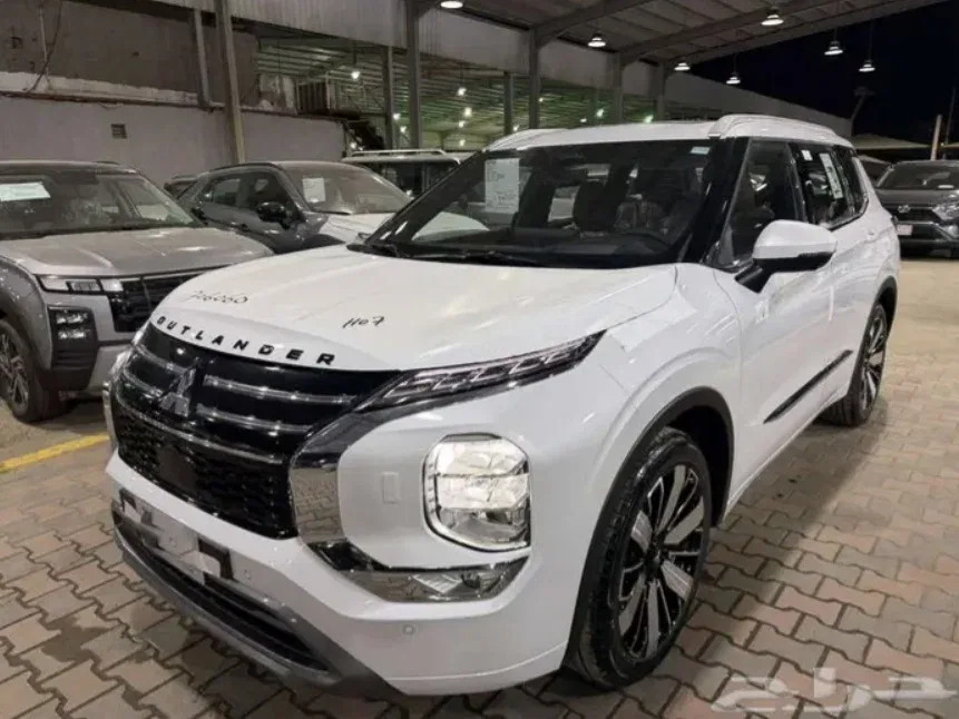 Mitsubishi Outlander IV
