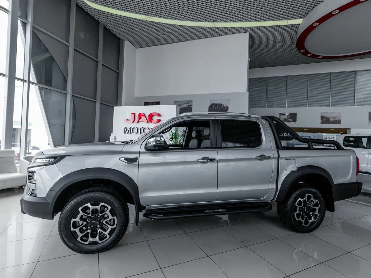 JAC T9