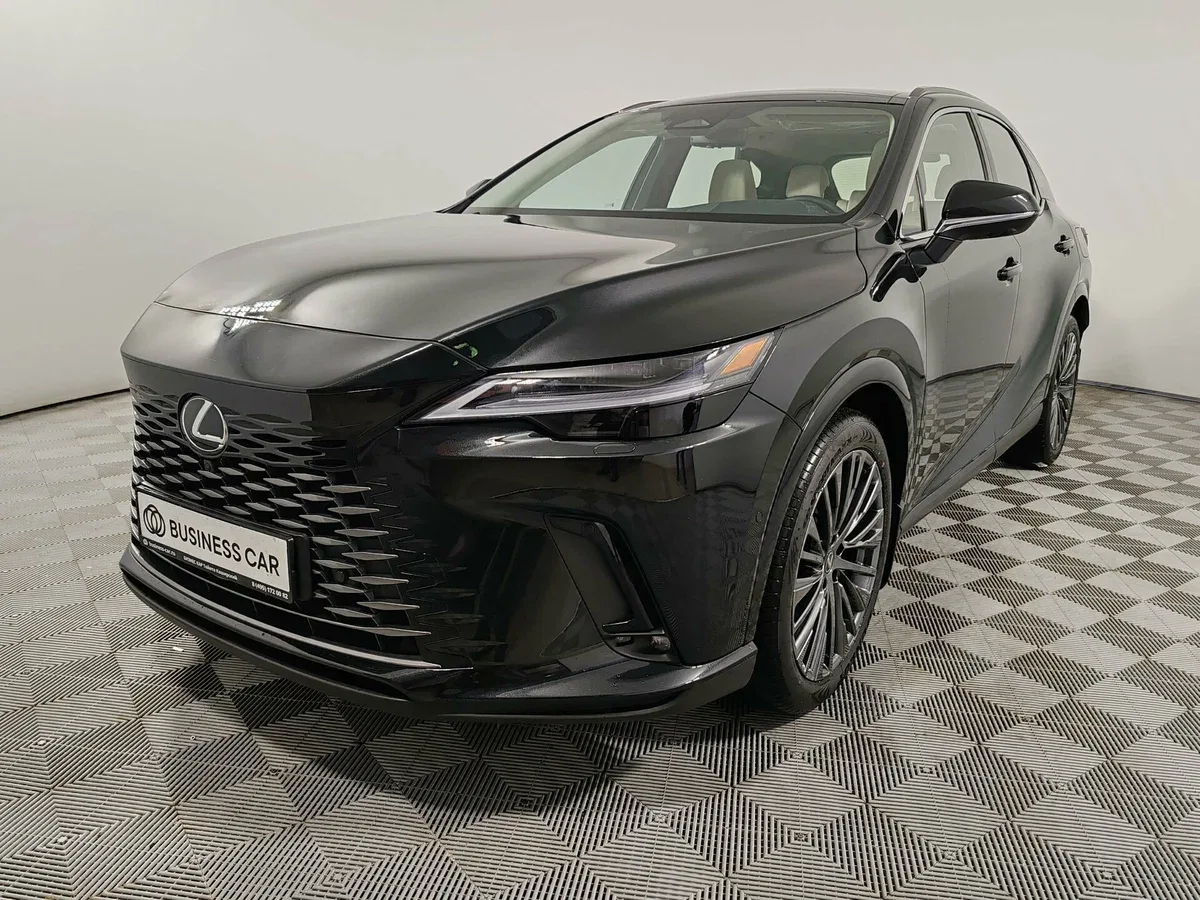 Lexus RX V