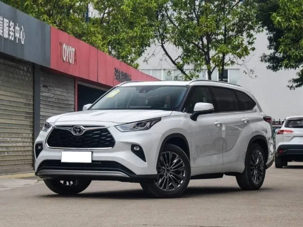 Toyota Highlander IV (U70)